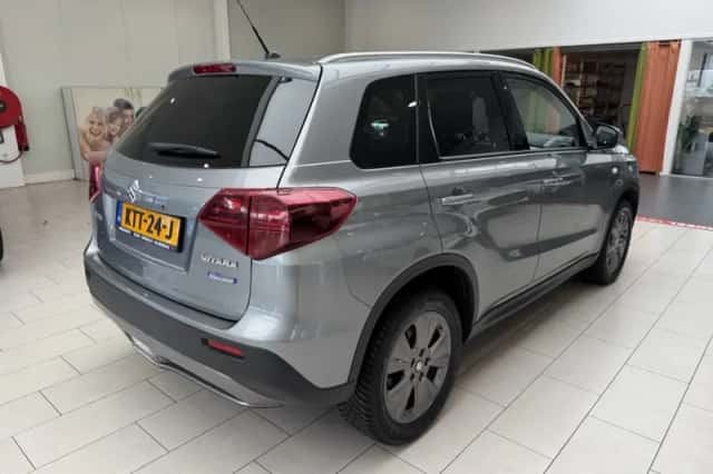 Suzuki Vitara (2021) thumbnail 2