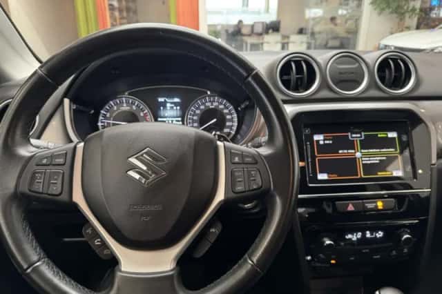 Suzuki Vitara (2021) thumbnail 3