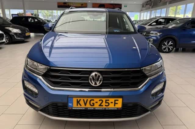 Volkswagen T-Roc (2020) thumbnail 6