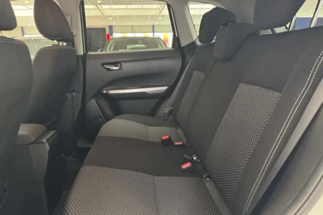 Suzuki Vitara (2022) thumbnail 6
