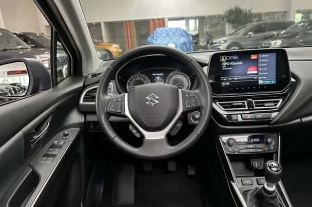 Suzuki S-Cross (2022) thumbnail 2