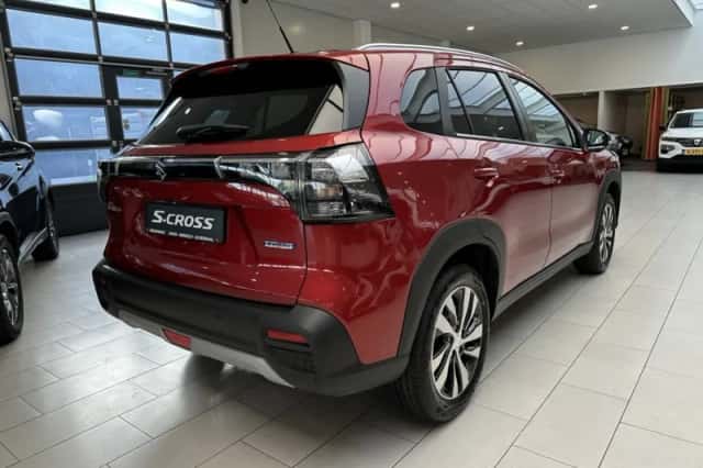 Suzuki S-Cross (2022) thumbnail 3