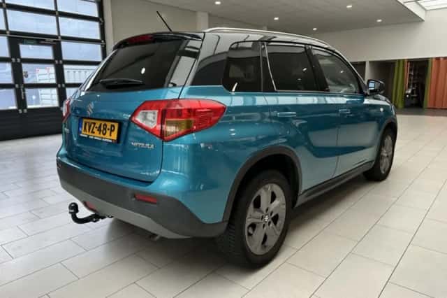 Suzuki Vitara (2016) thumbnail 3