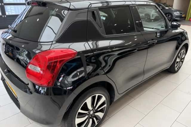 Suzuki Swift (2018) thumbnail 3