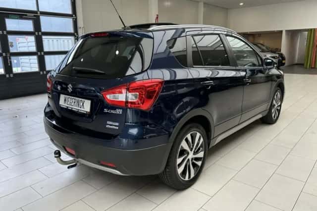 Suzuki S-Cross (2021) thumbnail 3