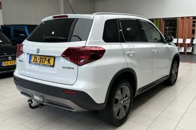 Suzuki Vitara (2019) thumbnail 3