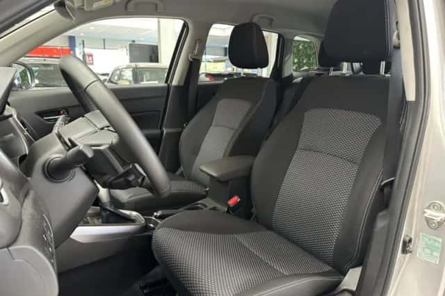 Suzuki Vitara (2025) thumbnail 4