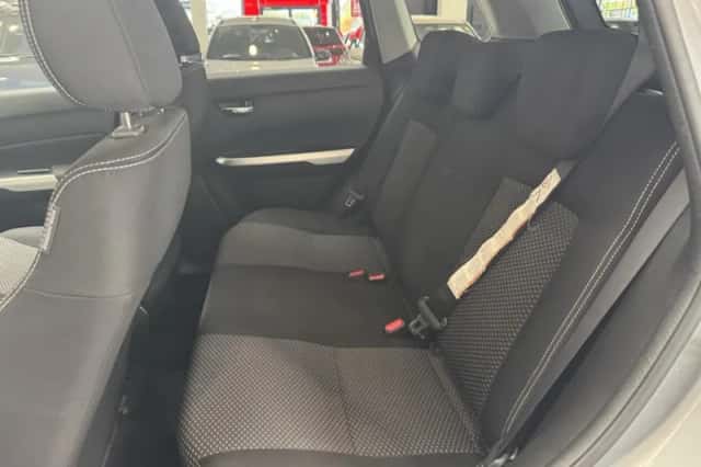Suzuki Vitara (2017) thumbnail 6
