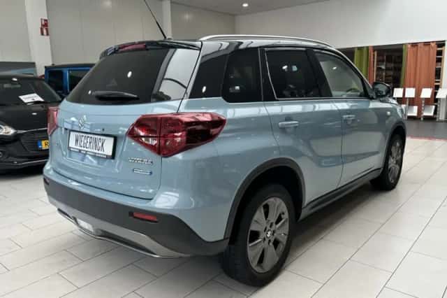 Suzuki Vitara (2022) thumbnail 3