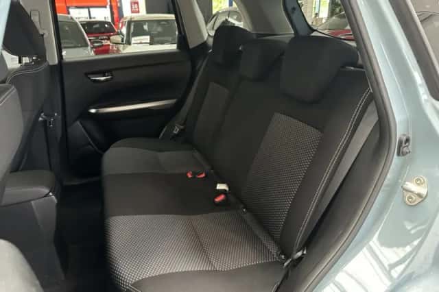 Suzuki Vitara (2022) thumbnail 6