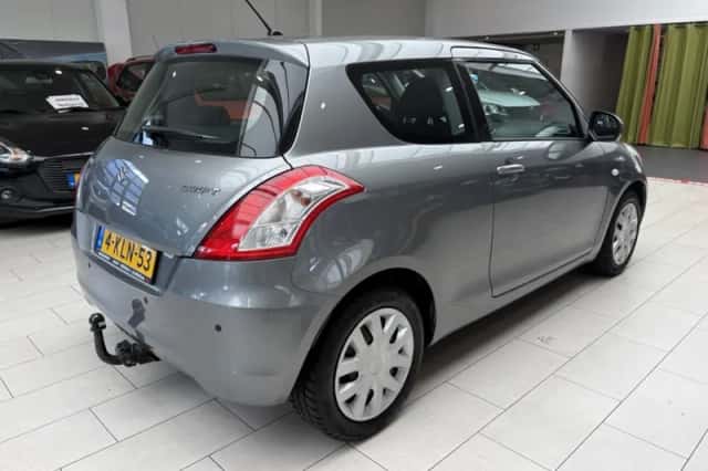 Suzuki Swift (2013) thumbnail 3