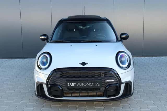MINI Cooper (2021) thumbnail 2