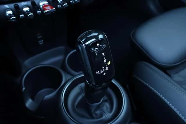 MINI Cooper (2021) thumbnail 6