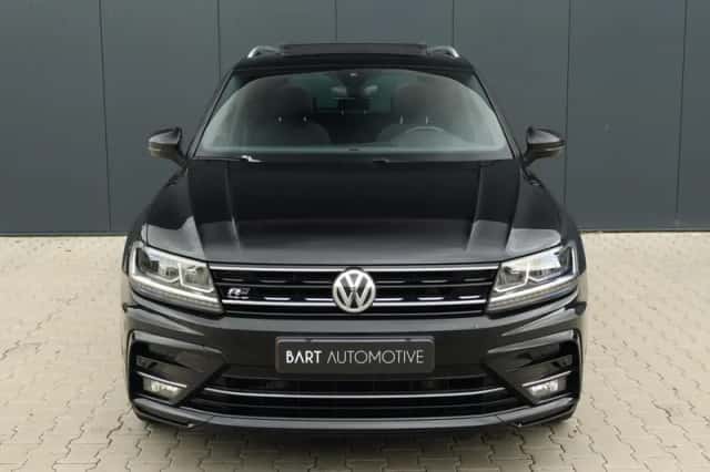 Volkswagen Tiguan (2018) thumbnail 2