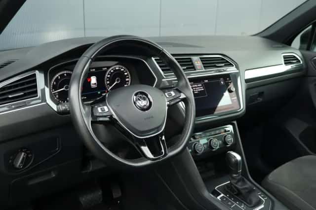 Volkswagen Tiguan (2018) thumbnail 4