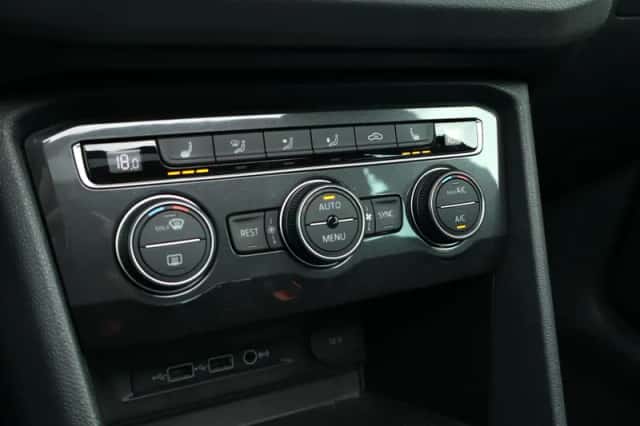 Volkswagen Tiguan (2018) thumbnail 6