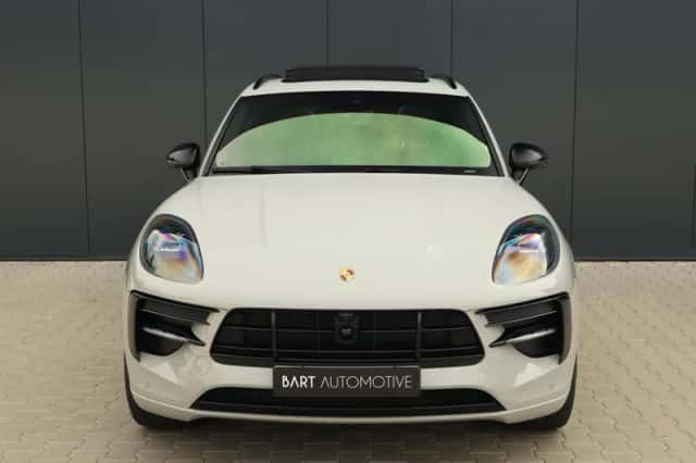 Porsche Macan (2019) thumbnail 2