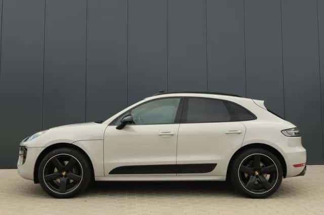 Porsche Macan (2019) thumbnail 3