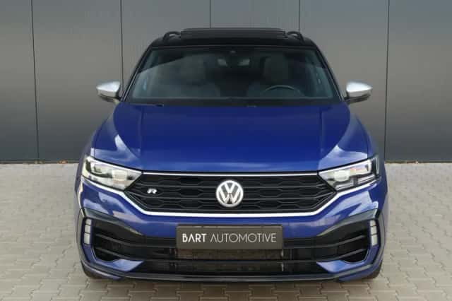 Volkswagen T-Roc (2019) thumbnail 2