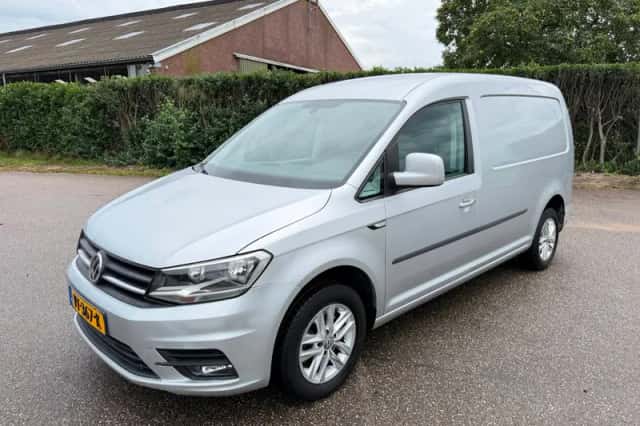 Volkswagen Caddy (2016) thumbnail 2