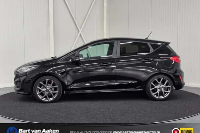 Ford Fiesta (2022) thumbnail 2