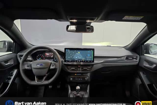Ford Focus (2025) thumbnail 4