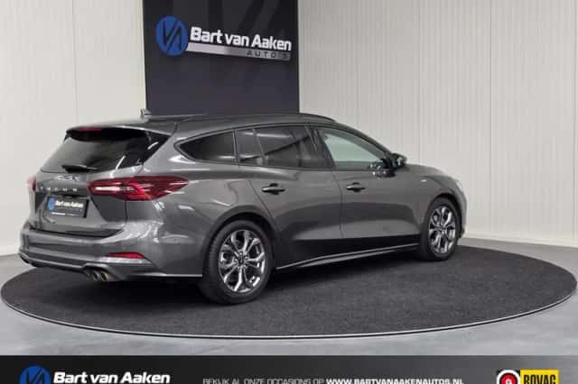 Ford Focus (2025) thumbnail 6