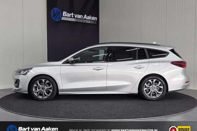 Ford Focus (2025) thumbnail 2
