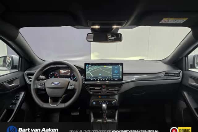 Ford Focus (2025) thumbnail 3