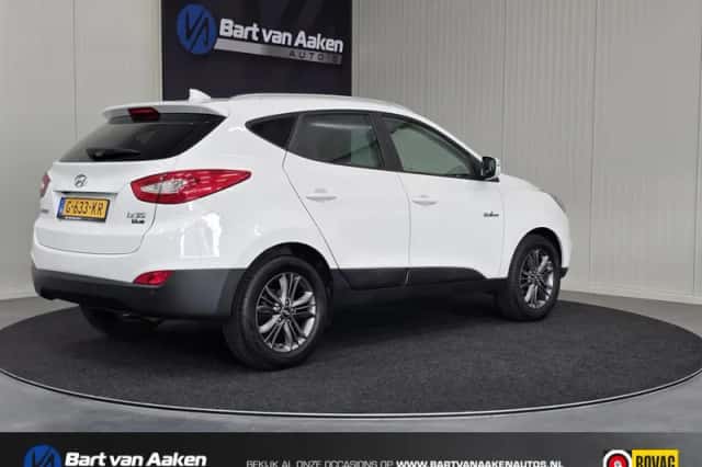 Hyundai ix35 (2015) thumbnail 6