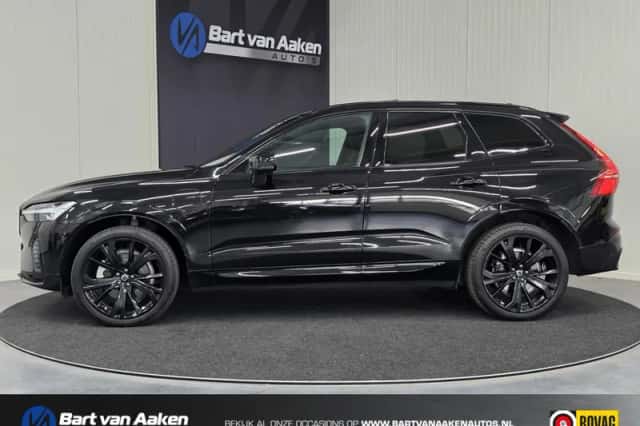 Volvo XC60 (2024) thumbnail 2