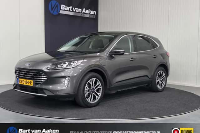 Ford Kuga (2021) thumbnail 1