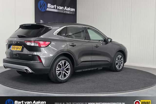 Ford Kuga (2021) thumbnail 6