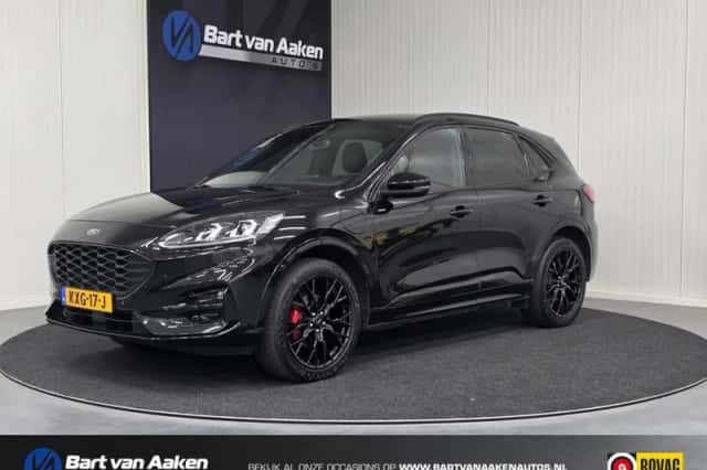 Ford Kuga (2023) thumbnail 1