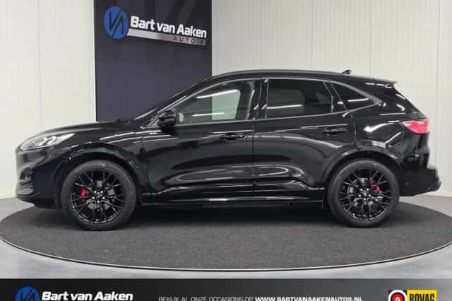 Ford Kuga (2023) thumbnail 5