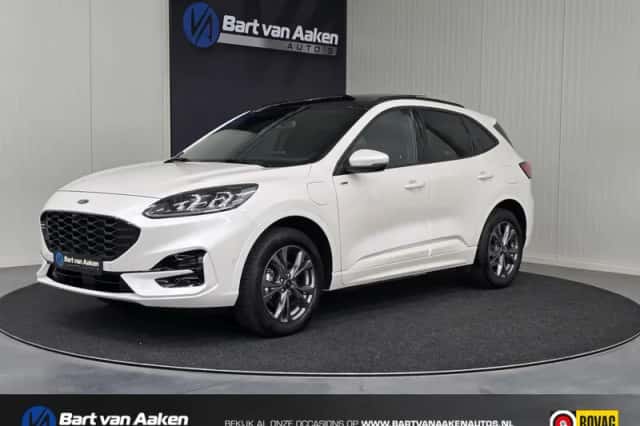 Ford Kuga (2022) thumbnail 1