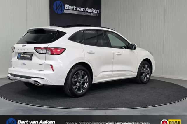 Ford Kuga (2022) thumbnail 6