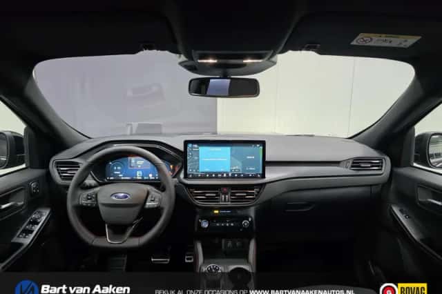 Ford Kuga (2025) thumbnail 3