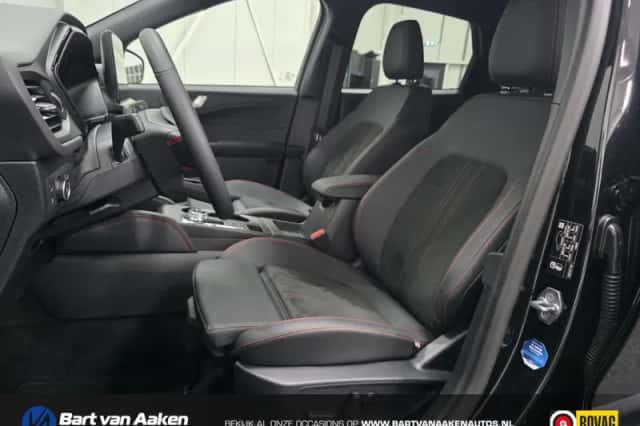 Ford Kuga (2025) thumbnail 4