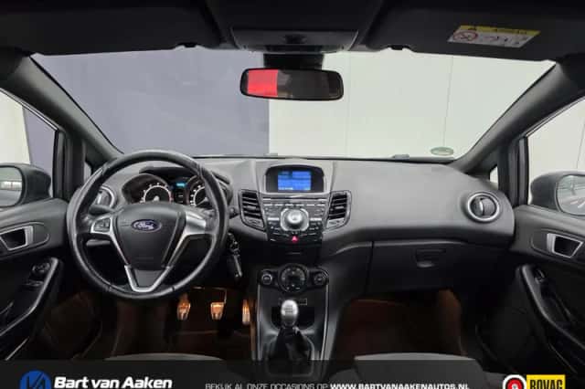 Ford Fiesta (2017) thumbnail 4