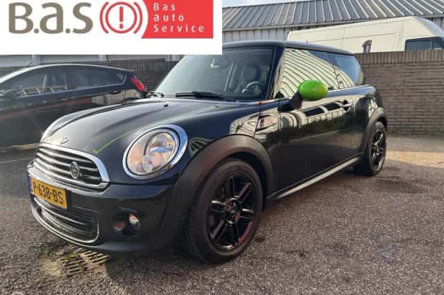 MINI Mini (2013) thumbnail 3
