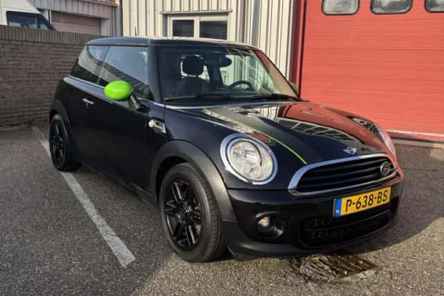 MINI Mini (2013) thumbnail 4