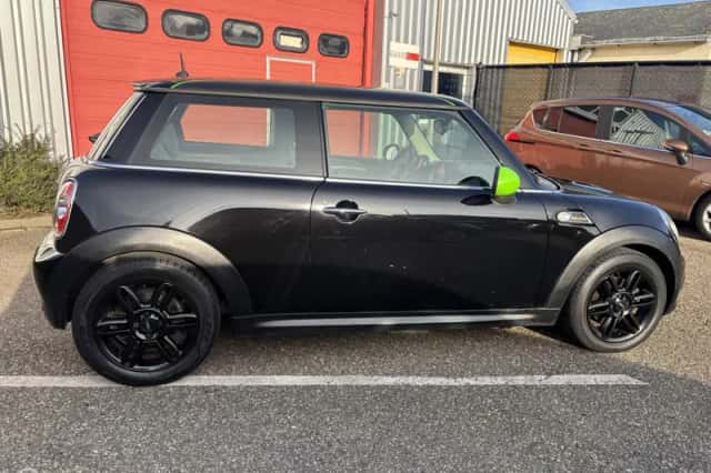 MINI Mini (2013) thumbnail 5