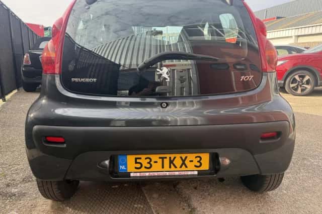 Peugeot 107 (2012) thumbnail 4