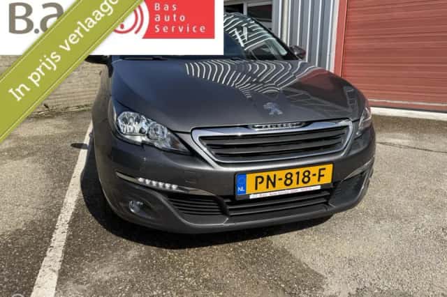 Peugeot 308 (2017) thumbnail 1