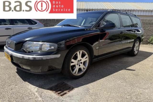 Volvo V70 (2001) thumbnail 2