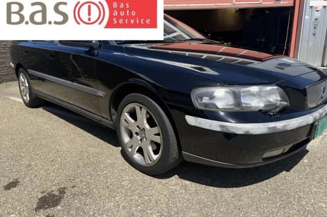Volvo V70 (2001) thumbnail 3