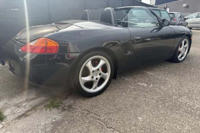 Porsche Boxster (1999) thumbnail 3
