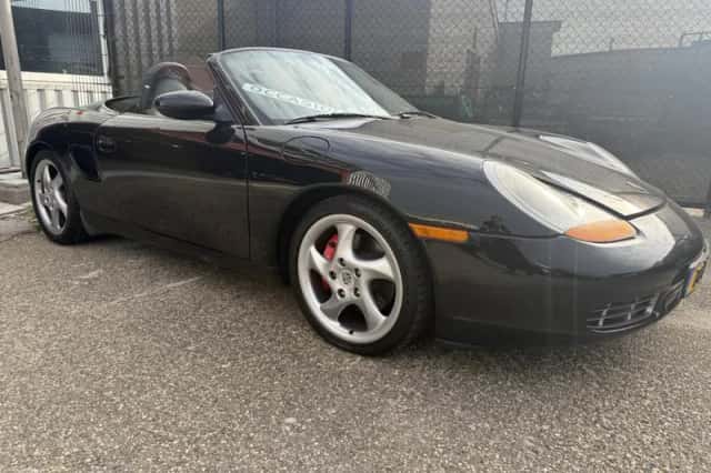 Porsche Boxster (1999) thumbnail 4