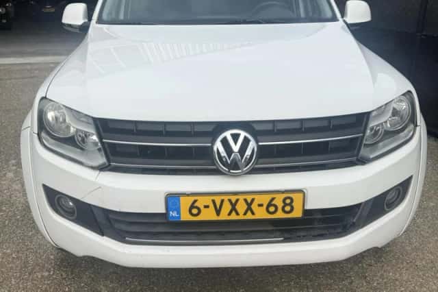 Volkswagen Amarok (2012) thumbnail 1